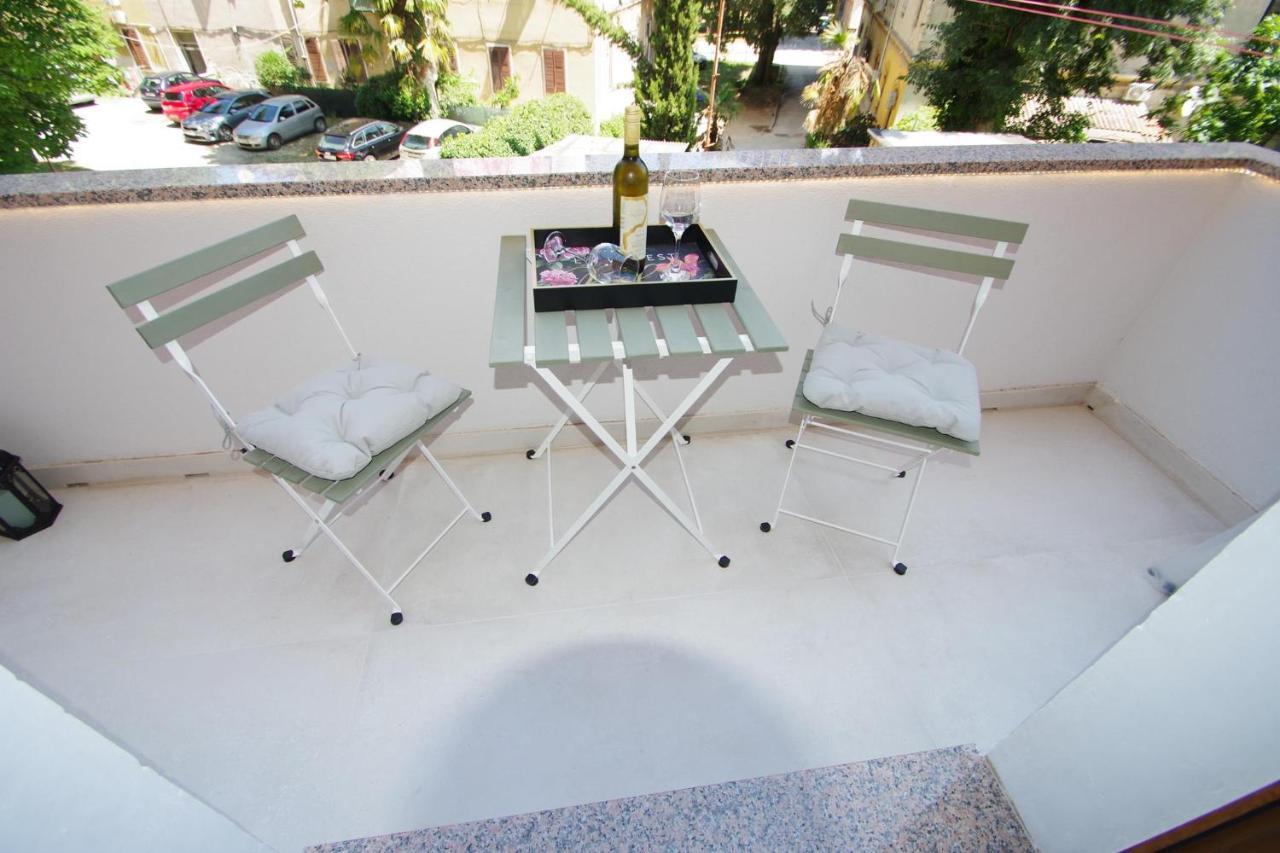 Bright & Modern 2-bedroom Flat In Pula