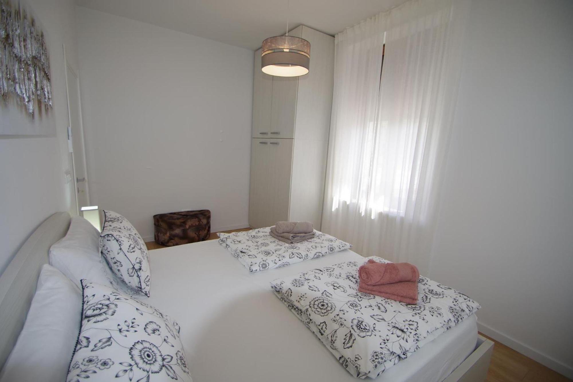 Bright & Modern 2-bedroom Flat In Appartement Pula